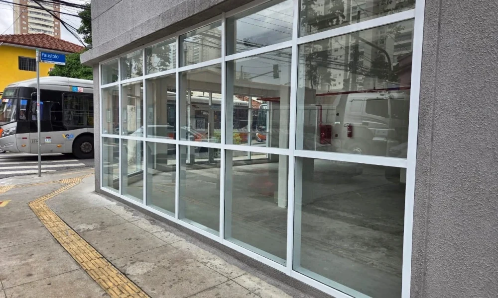 03_vitrine_esquina